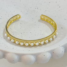 Pearl bangle