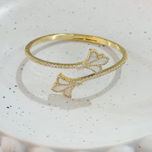Double shell leaf bangle