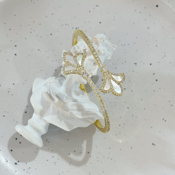 Double shell leaf bangle