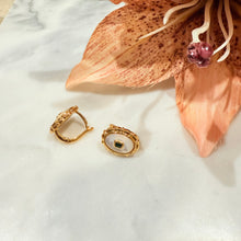 Shell hoop earrings