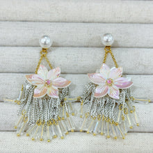 Hanging flower earrings