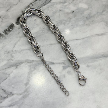 Sliver twisted bracelet