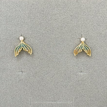 Designed earrings