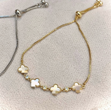 Shell lucky clover with diamond bracelet