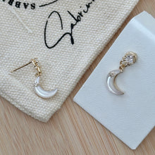 Hanging shell moon earrings
