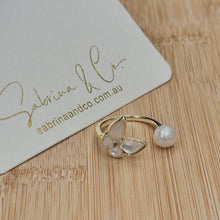 Shell butterfly pearl ring