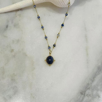 Hanging planet necklace