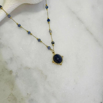 Hanging planet necklace