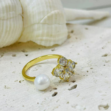 Square diamond pearl ring