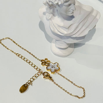 Shell flower bracelet