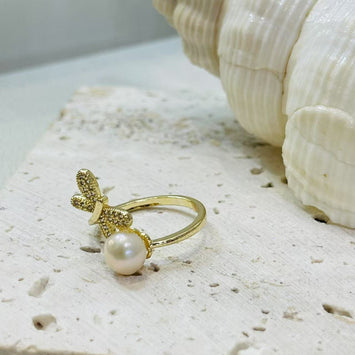 Dragonfly pearl ring