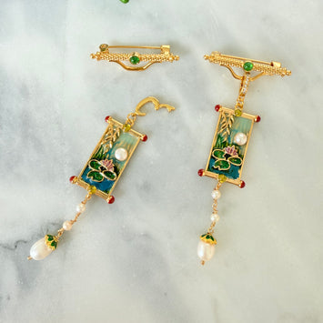 Lotus painting with hanging pearl brooch