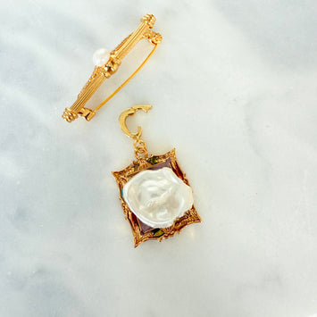 Hanging pearl painting brooch