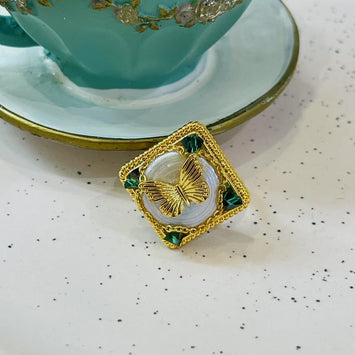 Butterfly pearl ring