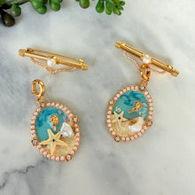 Hanging sea brooch