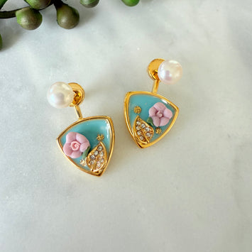 Pearl with hanging painting earrings