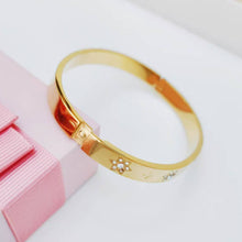 Stainless Steel Glow Star Bangle