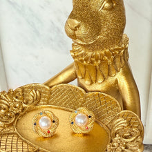Golden flower earrings