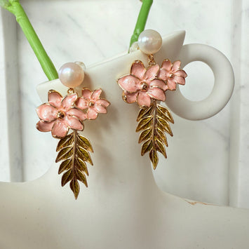 Pearl with hanging flower earrings