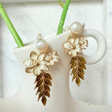 Pearl with hanging flower earrings