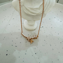 Rose star necklace