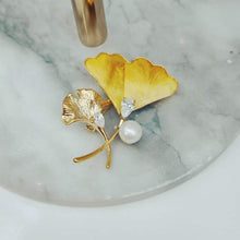 Gold Ginko Pearl Brooch