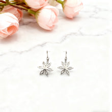 Crystal flower earrings