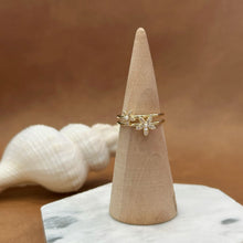 Flower with pearl and diamond ring