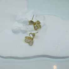 Shell heart with hanging leaf earrings