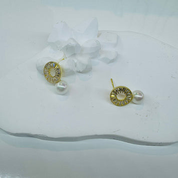 Diamonds circle earrings