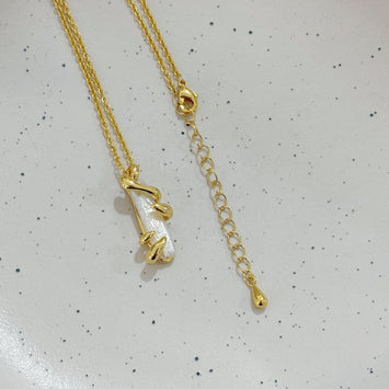 Designed pearl necklace