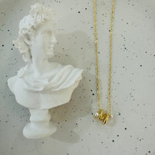 Twisted necklace