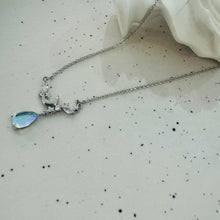 Sliver space necklace