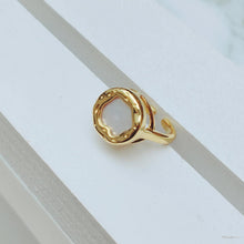 Round Shell Pearl Ring