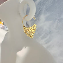 Designed triangle earrings