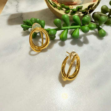 Designed twist earrings