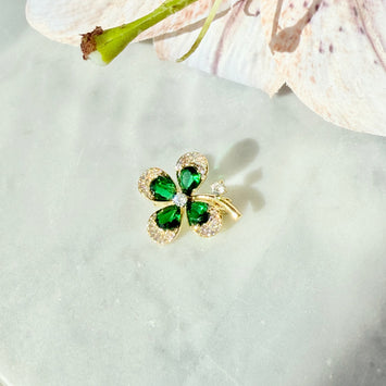 Four leaf brooch