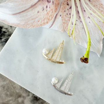 Boat brooch