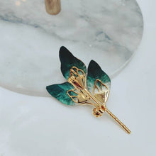 Green Leaf Pearl Brooch