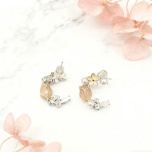 Flower pearl earrings