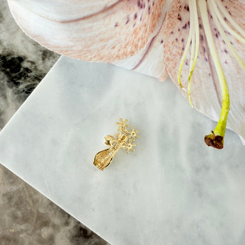 Flower brooch