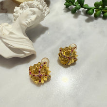Twisted square earrings