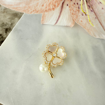 Four hearts shell flower brooch