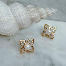 Pearl four leaf earrings