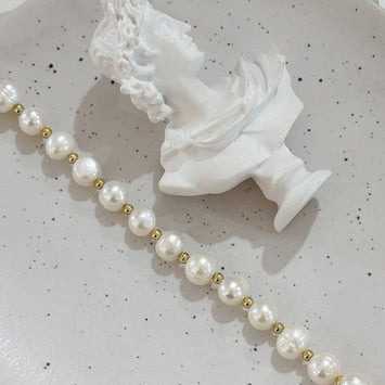 Gold classic pearl bracelet