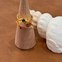 Colored stone with baroque pearl ring