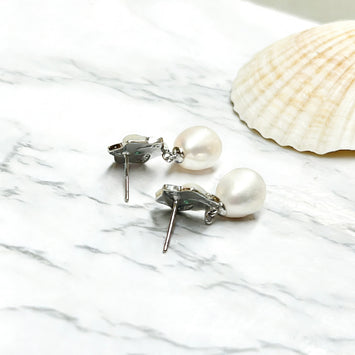 Pearl & Bloom Drop Earrings