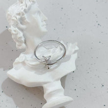 Tail and star ring