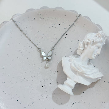 Sliver shell butterfly necklace