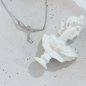 Sliver bow necklace